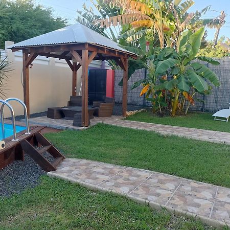 Gites Monoi 4 Personnes Avec Piscine Privee Saint-Francois  Exterior foto