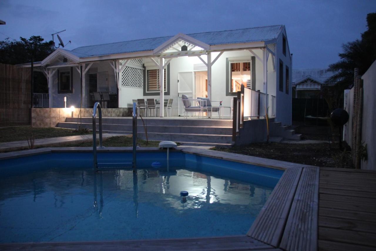 Gites Monoi 4 Personnes Avec Piscine Privee Saint-Francois  Exterior foto