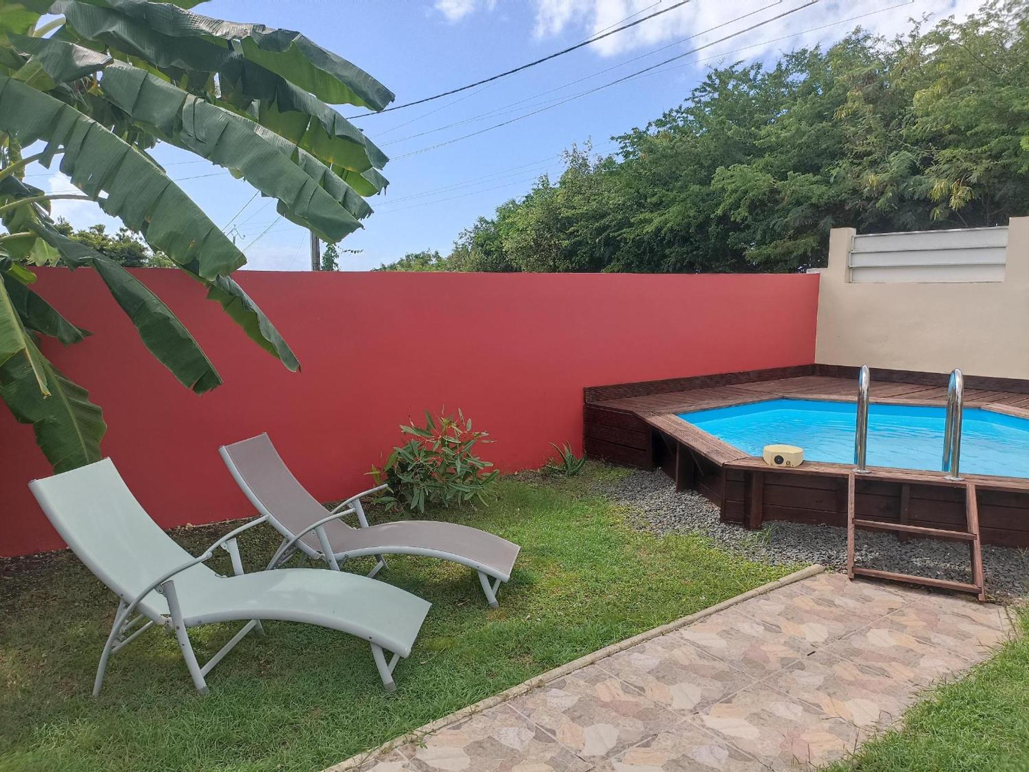 Gites Monoi 4 Personnes Avec Piscine Privee Saint-Francois  Exterior foto